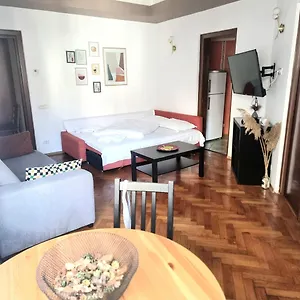  Apartament Peaceful Getaway - Generous 3-Bedroom Sanctuary - Close To Historic Old Town