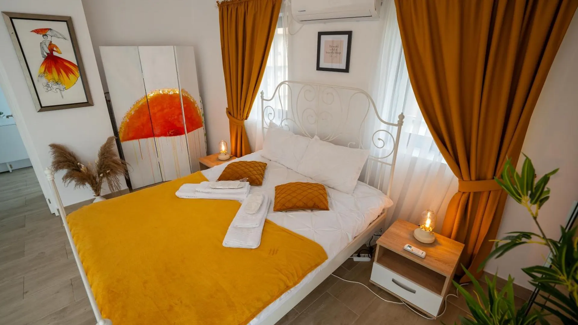 Cozy & Comfortable Apartment, Cismigiu Park - Pop7 부쿠레슈티 0*,  루마니아